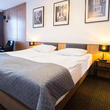 - Aparthotel 3*