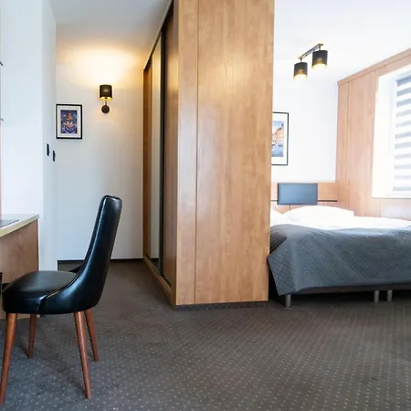 Ξενοδοχείο με διαμερίσματα - 4*