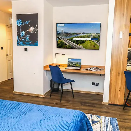 - 4* Βαρσοβία