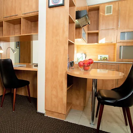 Ξενοδοχείο με διαμερίσματα - 4*