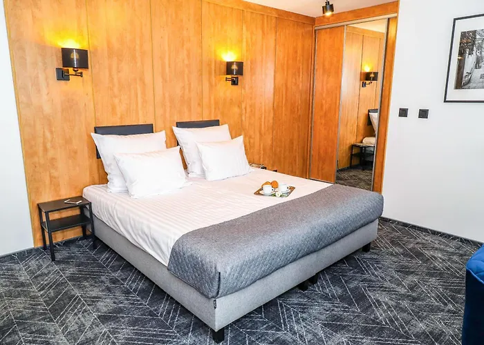 - Апарт-отель Варшава