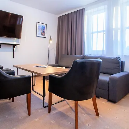 - Aparthotel Warschau