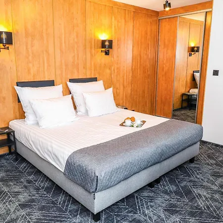 - Aparthotel Warschau