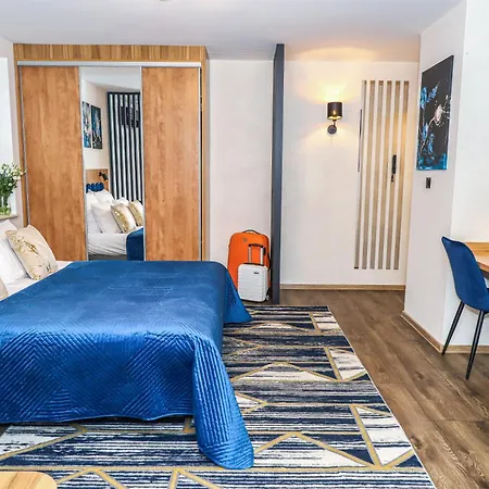 - Aparthotel Warschau