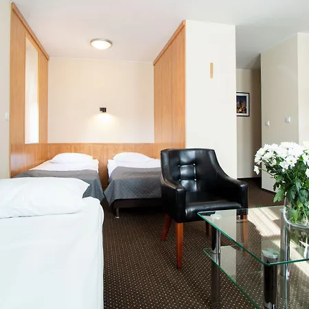- Aparthotel 4*